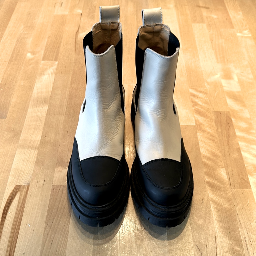 Brand New Never Worn Boots Bought From Anthropology Genuine Leather 812